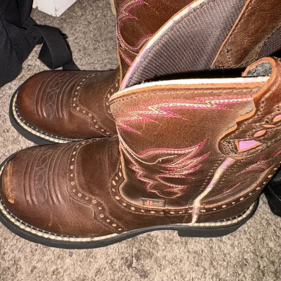 Justin Boots Brown and Pink Women's Shoes - Picture 3 of 3